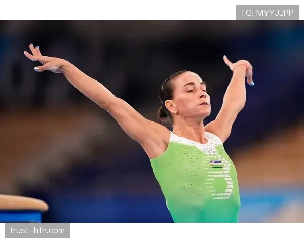 米西·富兰克林成奥运史上最年轻多金女泳将，刷新泳坛传奇