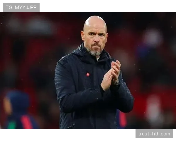 滕哈赫战术革新展现球队新篇章,攻防两端表现稳健提升 滕哈赫战术革新展现球队新篇章,攻防两端表现稳健提升