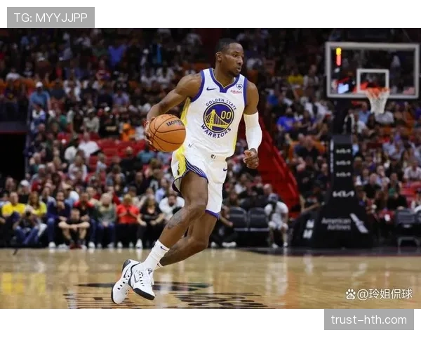 杰伦·格林突破拉开与库明加的得分差距提升火箭锋线攻击力